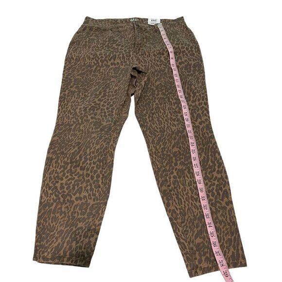 Style & Co Wild Puma Skinny Jeans Curvy Mid Rise Tummy Control Animal Print 12 - Picture 6 of 12